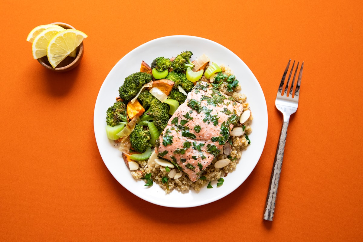 Grilled salmon with sweet potato and broccoli